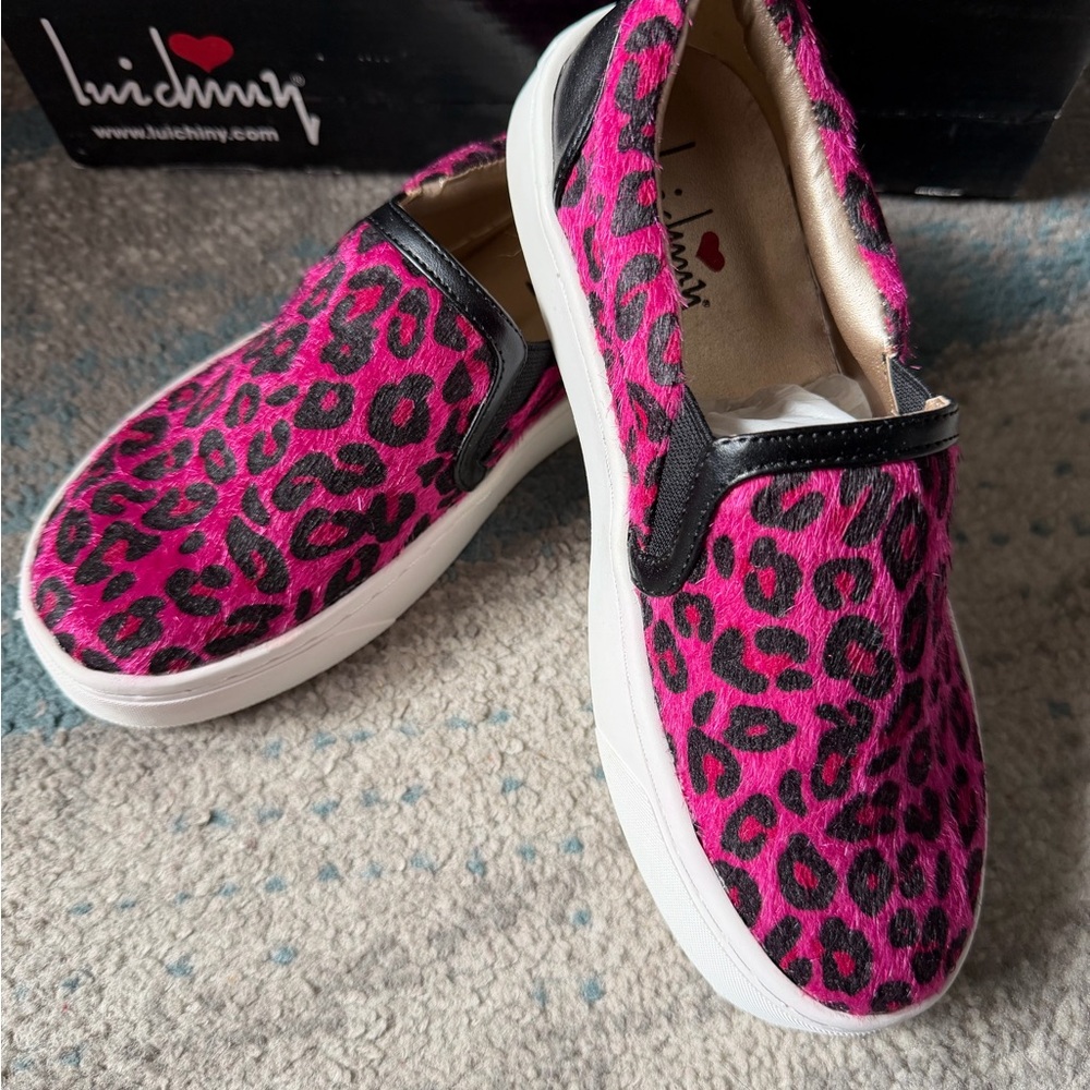 Luichiny Vay Kay Size 5.5 Pink Leopard Slip-On Loafers